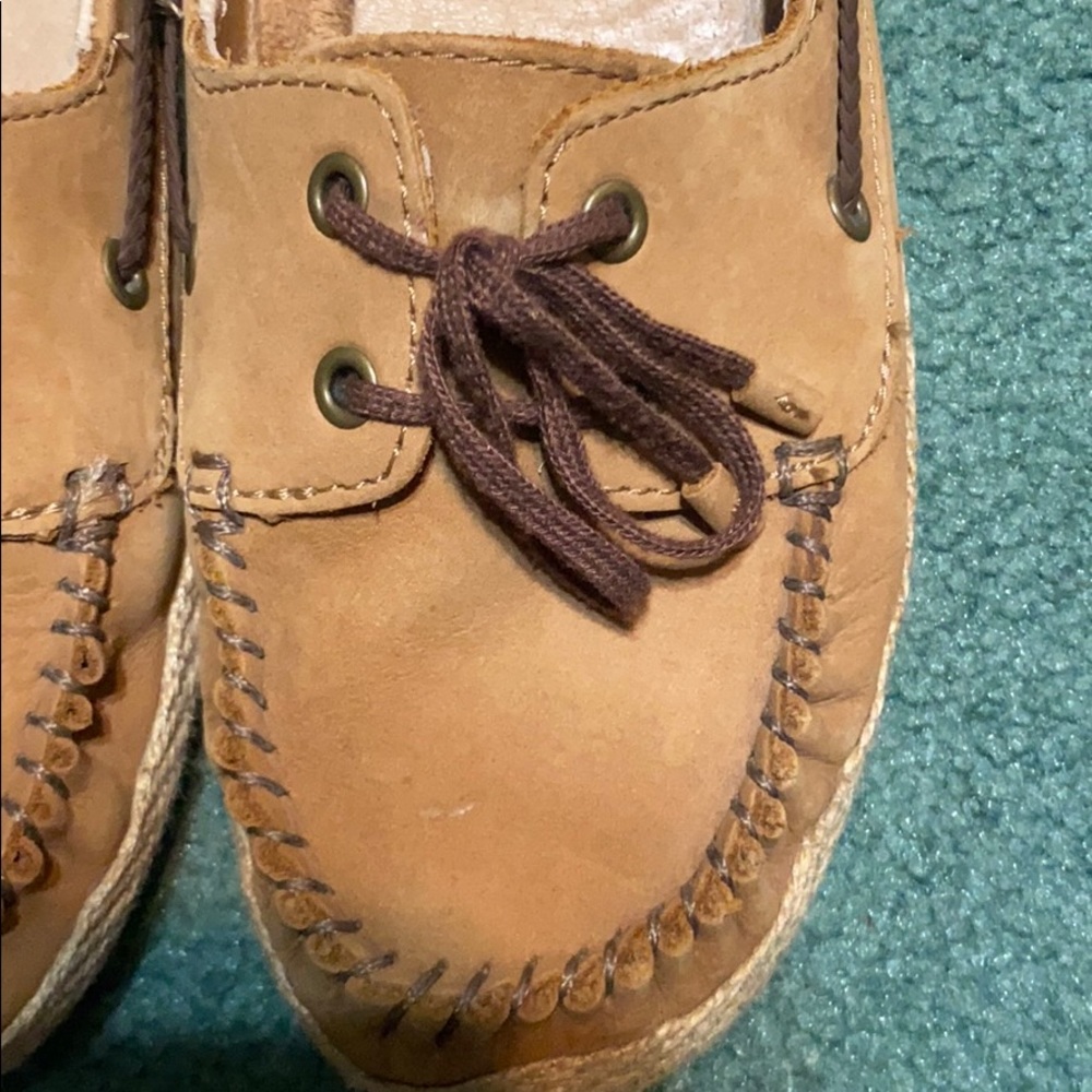 UGG Moccasin - Picture 4 of 5